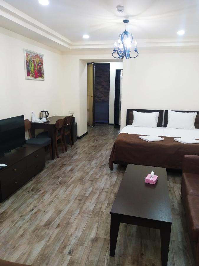 Boutique Living Hotel Erivan Exterior foto