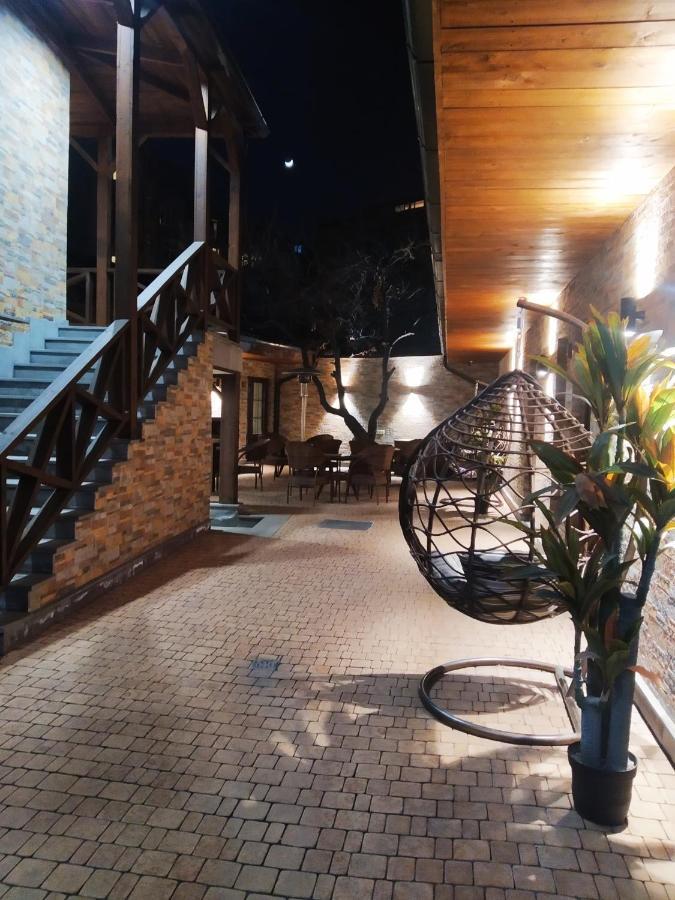 Boutique Living Hotel Erivan Exterior foto