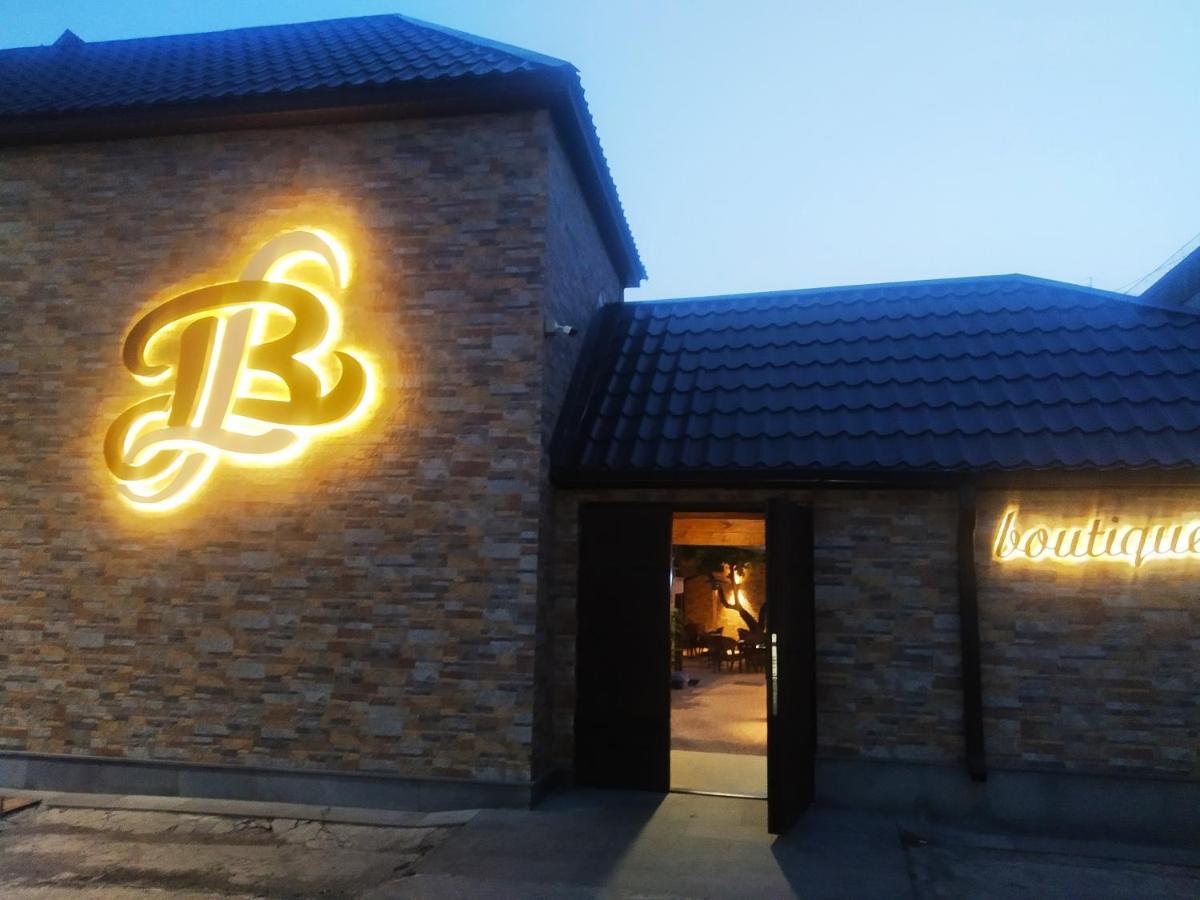 Boutique Living Hotel Erivan Exterior foto